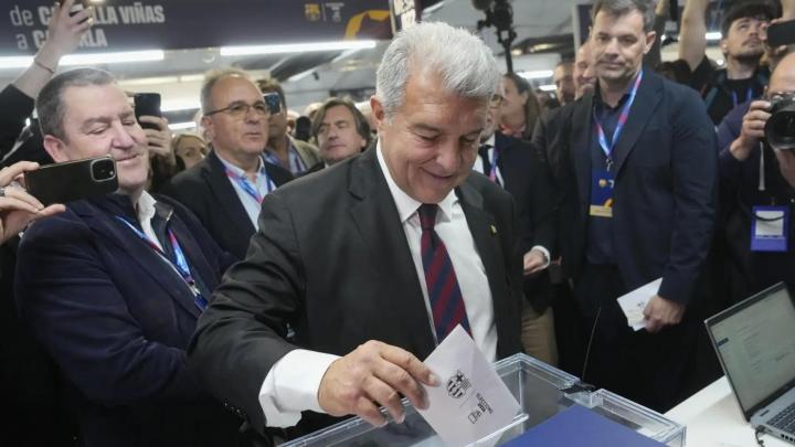 巴萨主席选举投票率低迷,拉波尔塔提前庆功;会员参与度跌至历史次低。 体育新闻 巴萨主席选举投票率低迷,拉波尔塔提前庆功;会员参与度跌至历史次低。 体育新闻