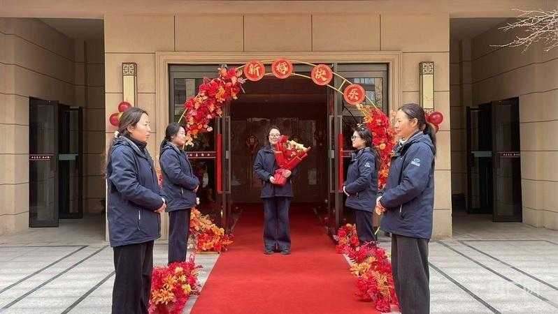  社区温度在此升腾；物业五年坚守，接娃之外更多温暖。 房产家居 社区温度在此升腾；物业五年坚守，接娃之外更多温暖。 房产家居