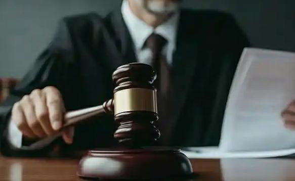  广州老旧住宅楼加装电梯引发邻里矛盾；一方业主先反对后反悔补费使用遭拒；街道办介入调解推动沟通。 新闻 广州老旧住宅楼加装电梯引发邻里矛盾；一方业主先反对后反悔补费使用遭拒；街道办介入调解推动沟通。 新闻 广州老旧住宅楼加装电梯引发邻里矛盾；一方业主先反对后反悔补费使用遭拒；街道办介入调解推动沟通。 新闻