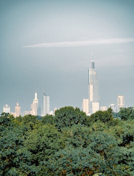  楼市暖意渐显；多城项目热销；房企积极把握机遇。 房产家居