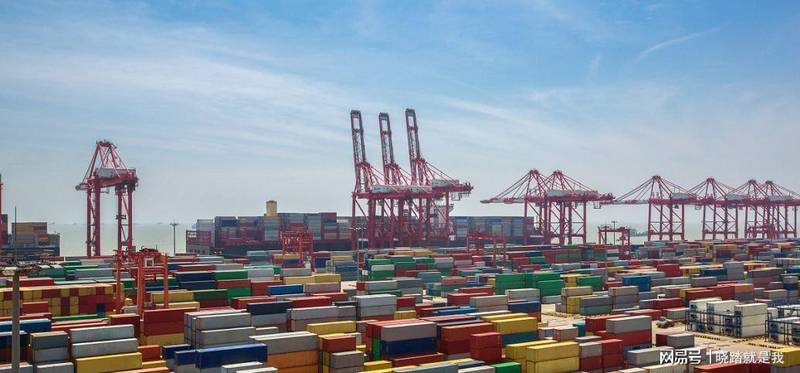  当一个邻居突然热情敲门：越南如何在两个大国之间走钢丝 新闻