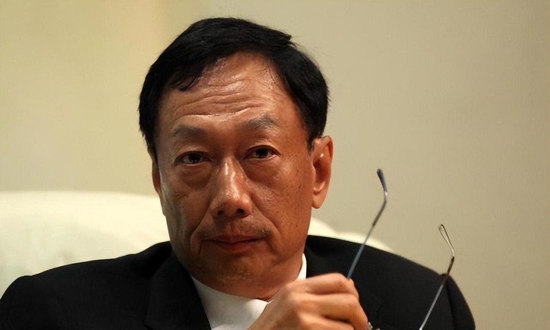  从电池代工到垂直整合：比亚迪如何撕掉“代工标签”重塑制造业逻辑 企业服务